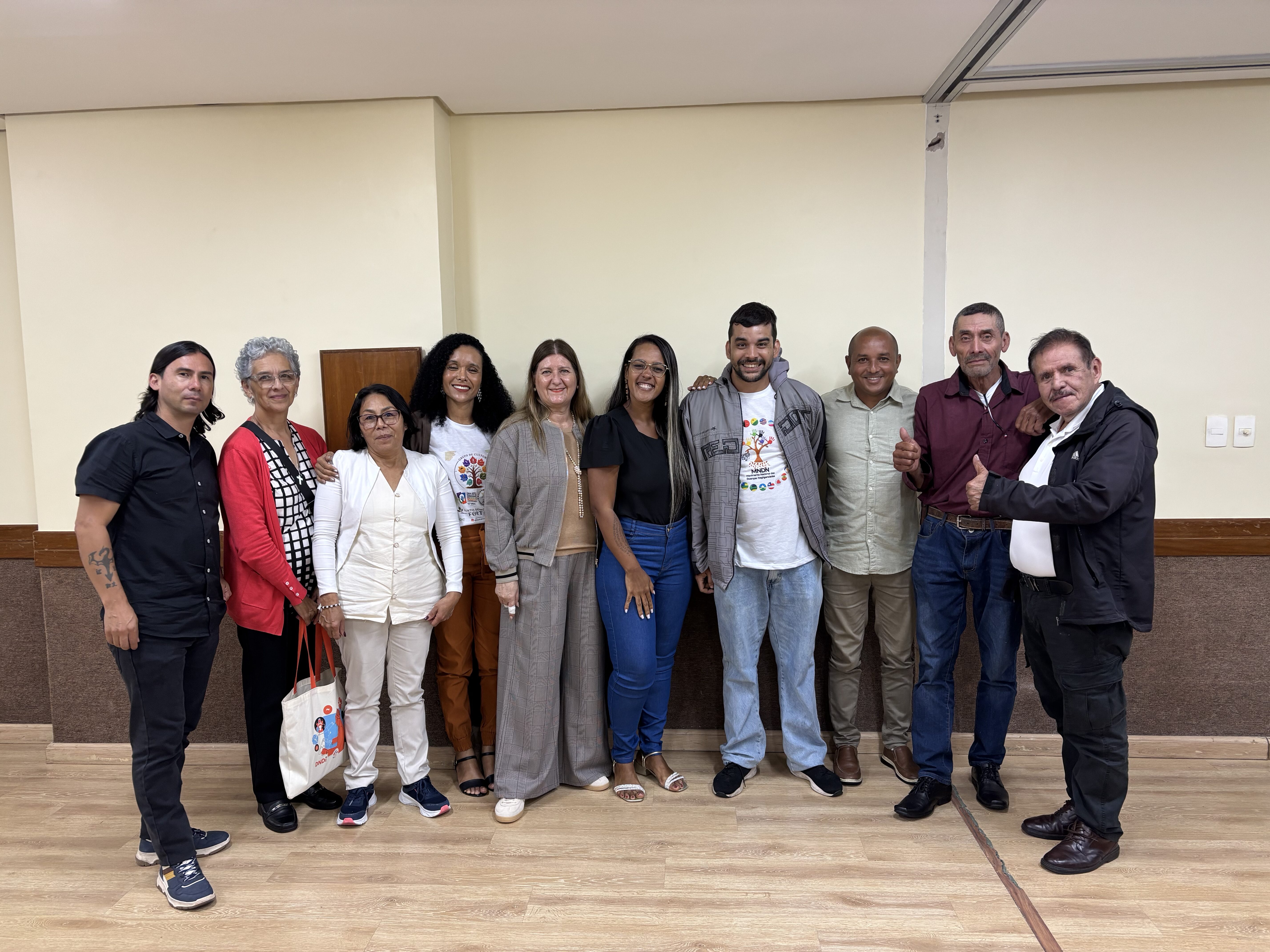 membros do comitê consultivo comunitário da DNDi